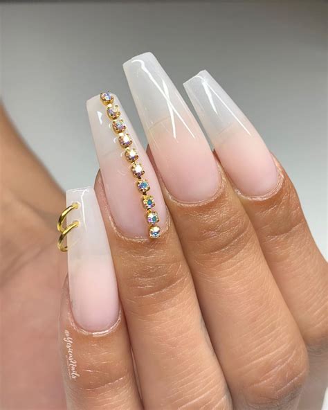 Sensational Nail Arts For Elegant Ladies Sensational Nails Classic Nails Nail Arts