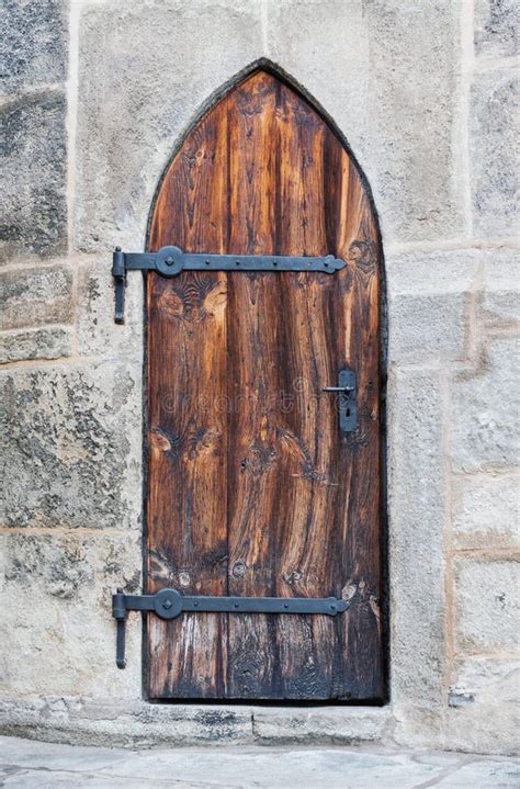 Portas Medievais De Madeira Do Castelo Imagem De Stock Imagem De