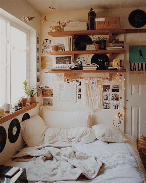 Nice attic bedroom, attic bedrooms, aesthetic rooms. 45+ Perfect Idea Room Decoration Get it Know | Aesthetic ...