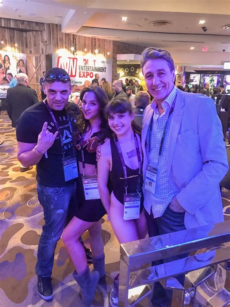 steve holmes on twitter fun in las vegas at the aeexpo avnawards adultvideonews…