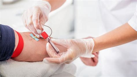لماذا يخرق رجال مثليون قواعد التبرع بالدم؟ Bbc News عربي