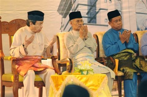 Ia memainkan peranan penting dalam aspek pengurusan sumber manusia negeri kelantan. Kehakiman Syariah Negeri Selangor | Latar Belakang Sejarah ...
