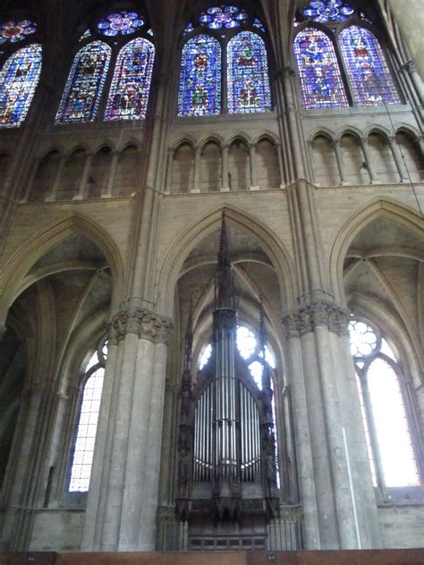 Elaine Travels Reims Cathedral Interior
