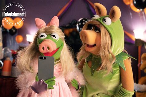 Muppets Haunted Mansion First Look Teases Hilarity And Halloween
