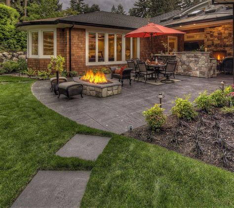 If you like to cycle through a series of. Backyard courtyard with Firepit - Outdoor Living Room w ...