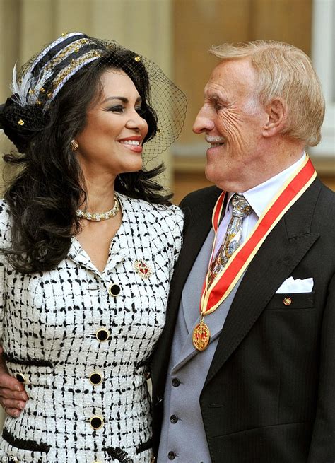 Sir Bruce Forsyth Quits Show Business After 77 Years Daily Mail Online