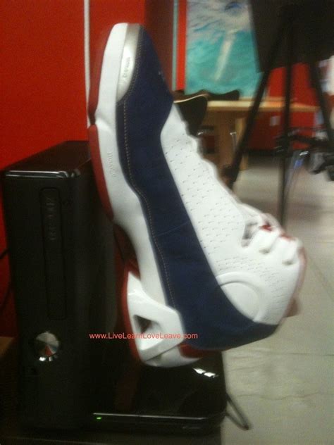 Shaq Shoe Size How Big Is Shaqs Sneaker Really