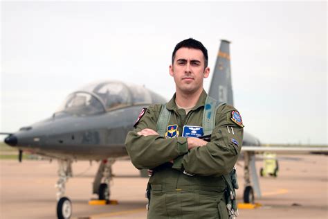 F 15e Pilot Credits Aero Clubs For Air Force Career Us Air Force