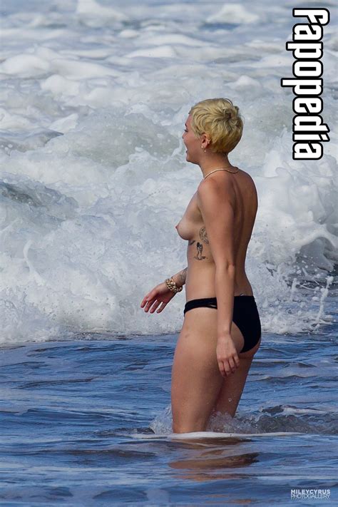 Miley Cyrus Nude Leaks Photo 195423 Fapopedia