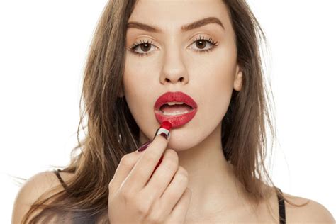 9 Longwear Lip Colors That Wont Come Off Even During An Intense Makeout Session