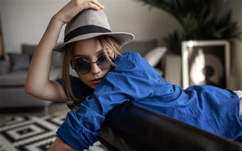 Wallpaper Ksenia Kokoreva Women Hat Sunglasses Blonde Portrait Blue Shirt 2048x1280