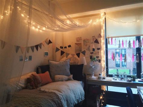So next years my first year of college, and me and my friend are deciding to go to ucla, and get a dorm to share. 20 Amazing UCLA Dorms For Major Decor Inspiration | Cool ...