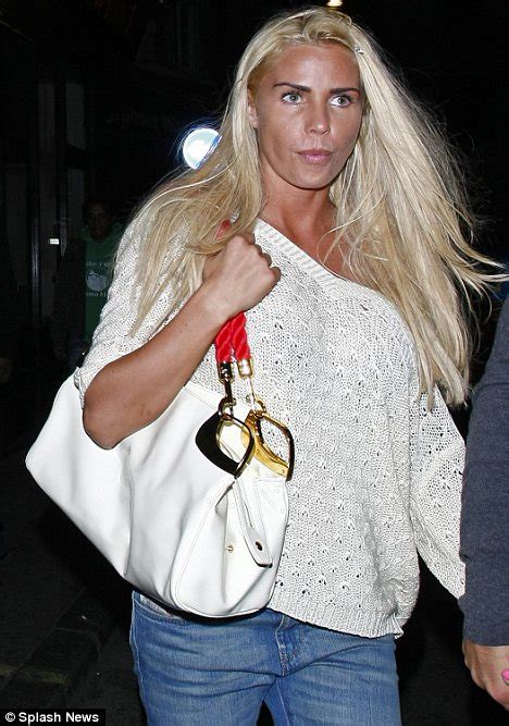 Katie Price Goes Make Up Free Looking Pretty And Fresh
