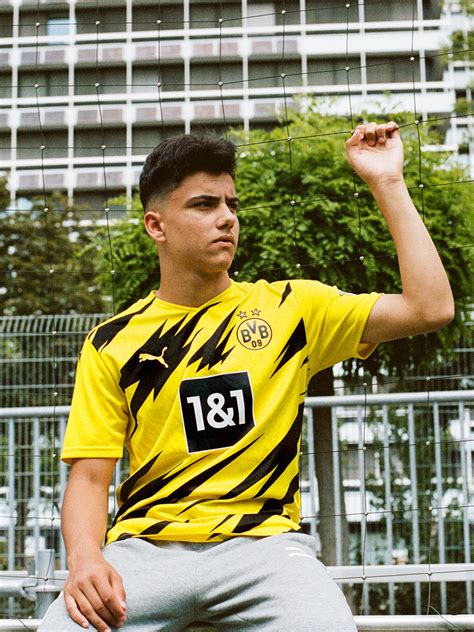 Worldwide mar 25 '21 potw. Borussia Dortmund thuisshirt 2020-2021 - Voetbalshirts.com