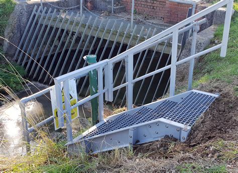 Grp Stairs Steps And Fences Remote Work Sites Safe Access Evergrip