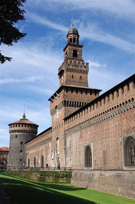 Sforzesco Castle In Milan Milan Italy Castles Castillos Paisajes