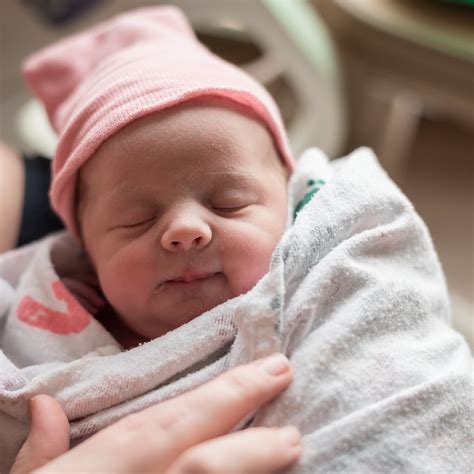 It was incredible explains dr. What Newborn Babies Look Like Right After Birth | POPSUGAR ...