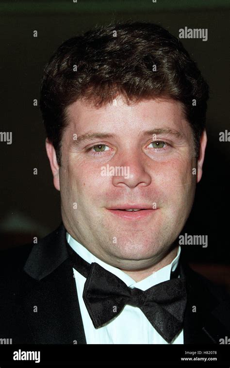 Sean Astin 2002 Hi Res Stock Photography And Images Alamy