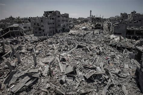 Inside Gaza And Israel Two Photographers One War Time