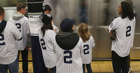 Yankees Fans Have Sex On Subway 5 Train