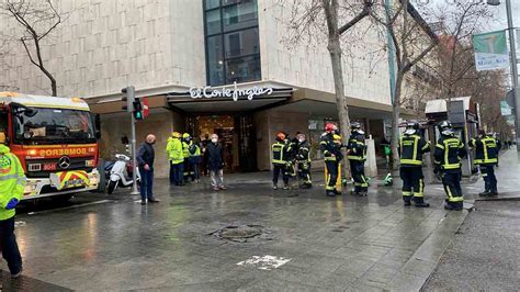 Gigante incendio se originó en canta gallo fotos. Incendio Madrid hoy: Desalojado El Corte Inglés de Serrano ...