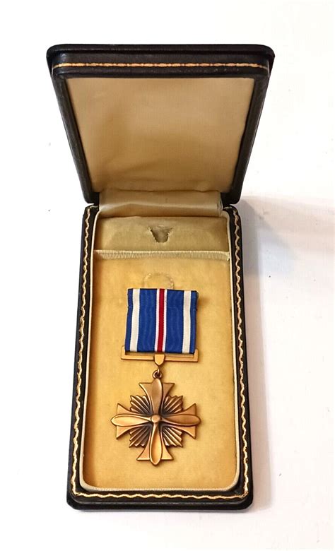 Ww2 Us Military Army Air Corps Distinguished Flying Cross Medal And