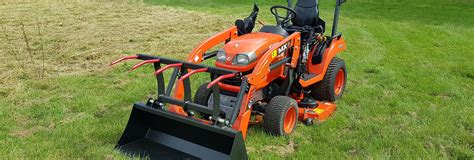Kubota Compact Tractor Bx2350 Hst Mx Grab Bucket And Mid Deck