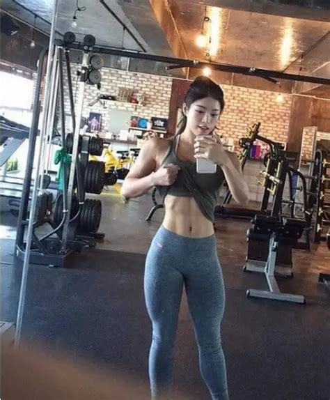 this female instagram fitness model is the real life chun li