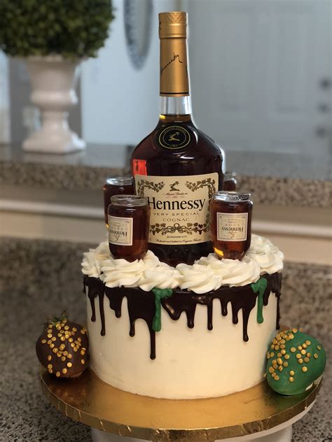 Hennessy Mens Birthday Cake With Liquor Bottles 62 Cake Liquor Ideas
