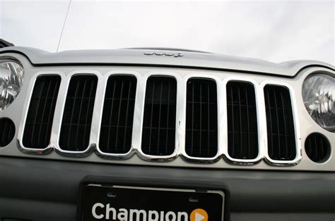 Chrome Grill Jeep Liberty 2007