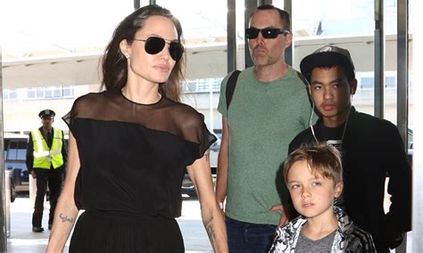 Angelina Jolie Recluida Con Sus Hijos Y Su Hermano En Malibú