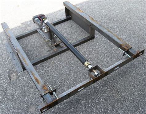 A Metal Frame Sitting On The Ground
