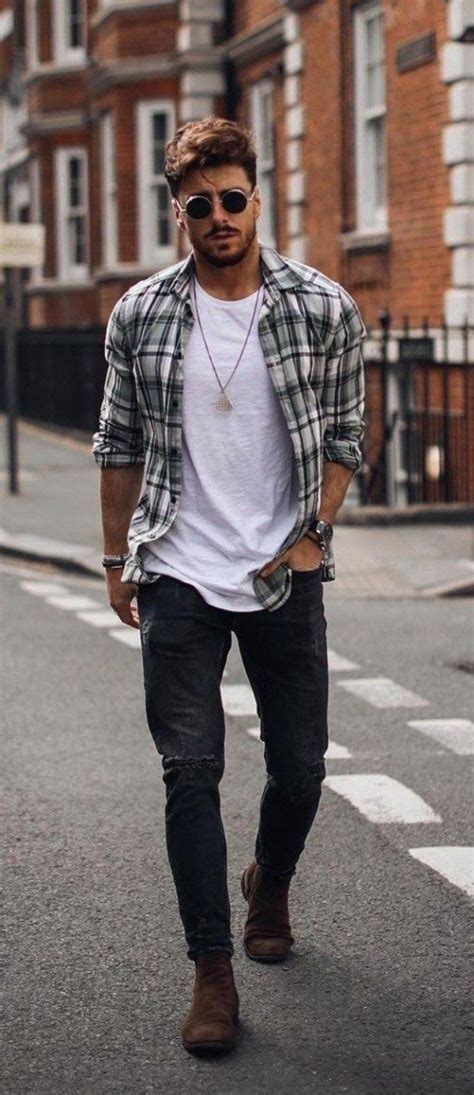 45 Latest Hipster Outfits For Guys To Check Out