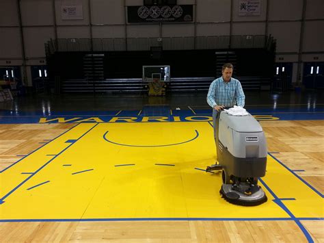 Maybe you would like to learn more about one of these? Santa Cruz Warriors Basketball pick Connoisseur to clean ...