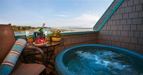 8 California Hotels With Private Hot Tub On The Balcony