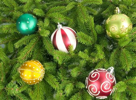 Christmas Tree Christmas Decorations Balloons Wallpaper Hd Holidays