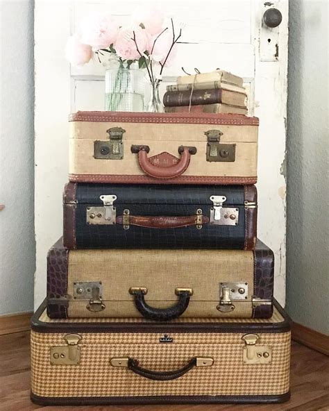 Vintage Suitcase Decor Vintage Suitcase Decor Vintage Suitcases Old