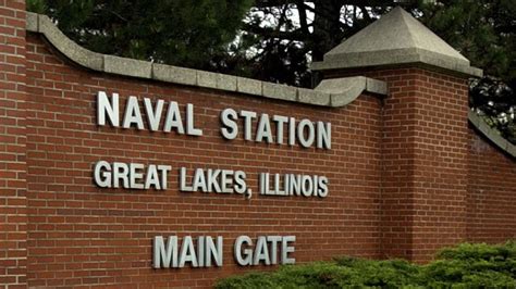 Illinois Naval Base Gate Runner Was Just A Base Worker Officials Say