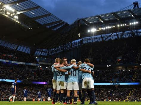 Alongside a well placed shot from i̇lkay gündoğan and a double from raheem sterling, city recorded an emphatic win. Bantai Chelsea 6-0, Manchester City Kembali Puncaki ...