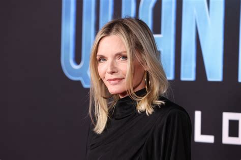 Michelle Pfeiffer Goes Black For ‘ant Man And The Wasp Quantumania Wwd