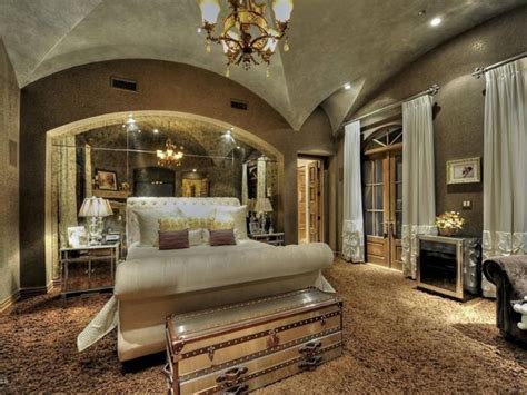20 Amazing Luxury Master Bedroom Design Ideas