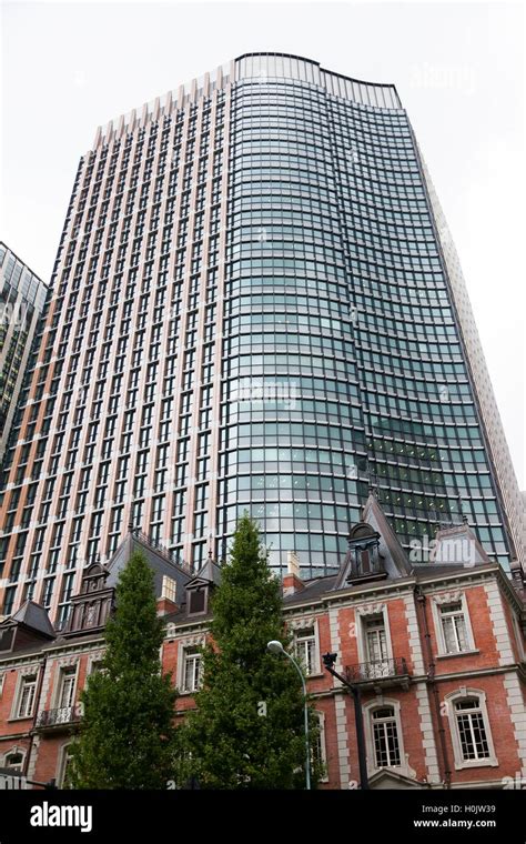 Mitsubishi Corporation Headquarters In Marunouchi Park Building On