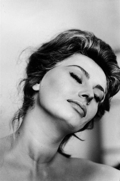 Sophia Loren Classic Photos Of A Movie Star Movie News