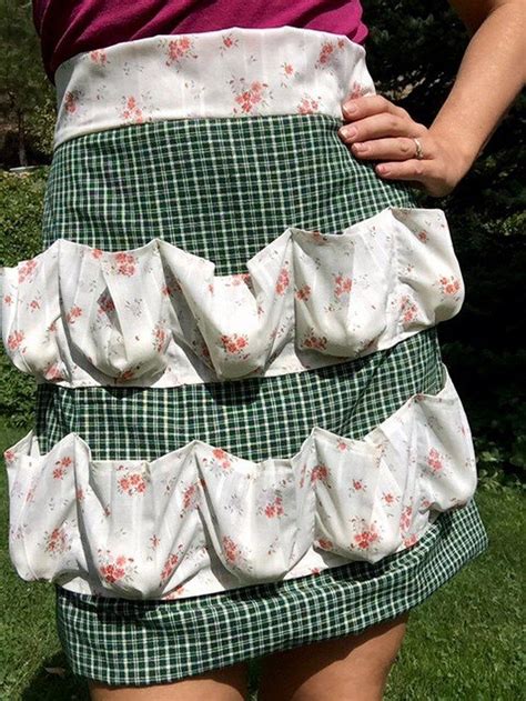 How To Make A Custom Egg Gathering Apron 4 Easy Steps Craft Projects