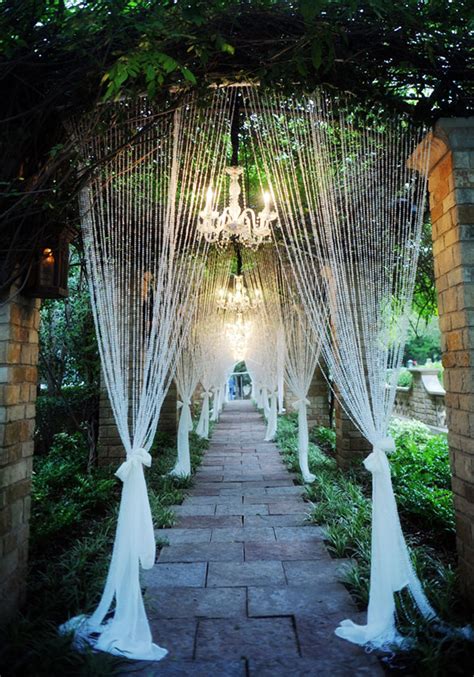 20 Gorgeous Walkway Ideas Leading Guests To Your Wedding