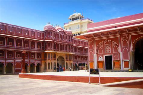 La Cour Intérieure Du City Palace à Jaipur Dans Le Rajasthan Découvre