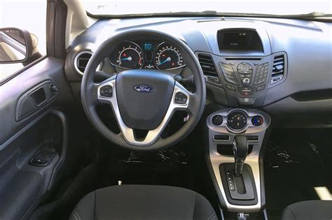 Certified Pre Owned 2018 Ford Fiesta Se Fwd 4d Hatchback