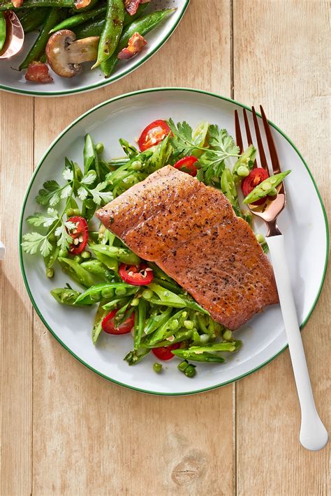 And fairly quick to prepare and clean up afterwards. Gingery Snap Pea Slaw with Seared Salmon