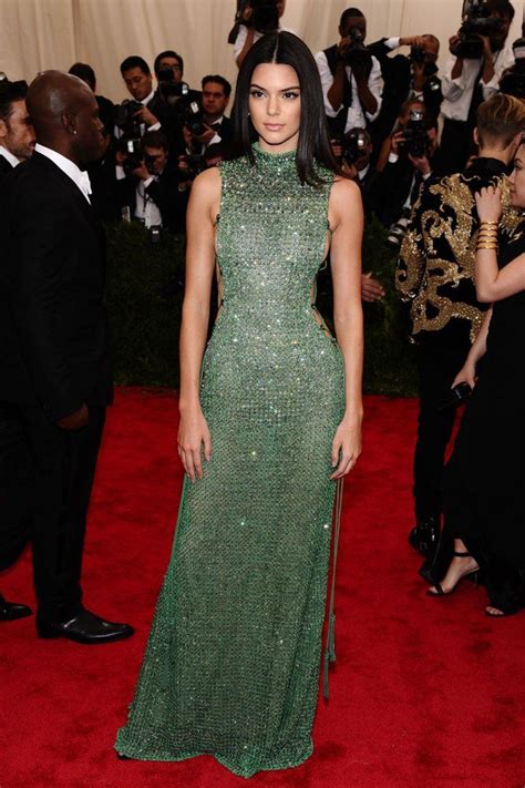 Kendall Jenner Is Wearing Calvin Klein On The Met Gala Red Carpet Kendall Jenner Met Gala