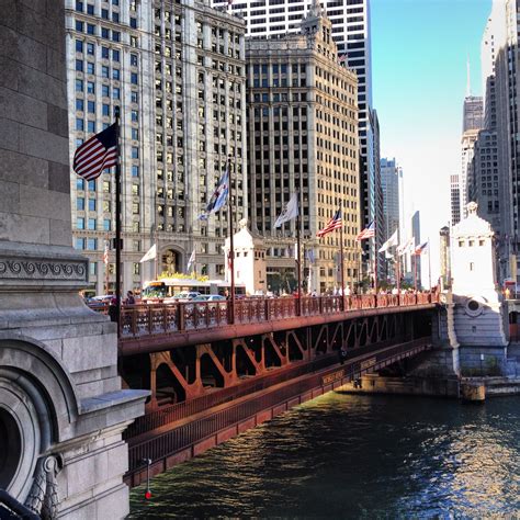 Chicagos Michigan Avenue Bridge Renamed Dusable Bridge The Most